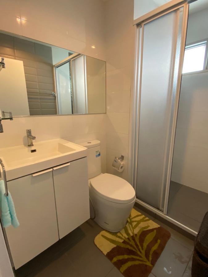 Cosy 2 Bedroom On Sukhumvit, Bts Phra Khanong Apartment Bangkok